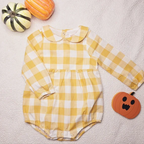 🍁🎃 12 month NWOT Sunflower yellow Gingham onesie.  Cat & Jack. - Picture 2 of 9